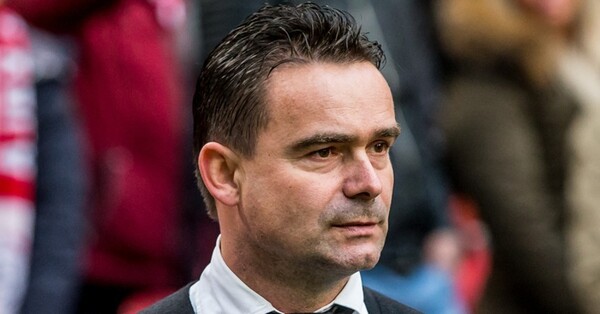 Exfigura del Barcelona fue despedido del Ajax por enviar “mensajes inapropiados” a trabajadoras - SNT