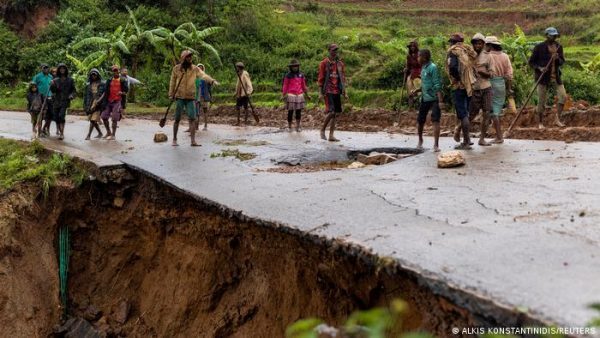 Ciclón Batsirai deja Madagascar con al menos 20 muertos y 55.000 personas evacuadas