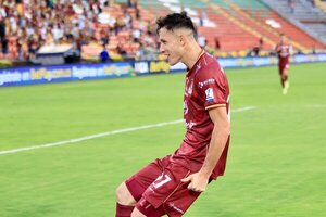El Tolima gana con doblete de Gustavo Ramírez