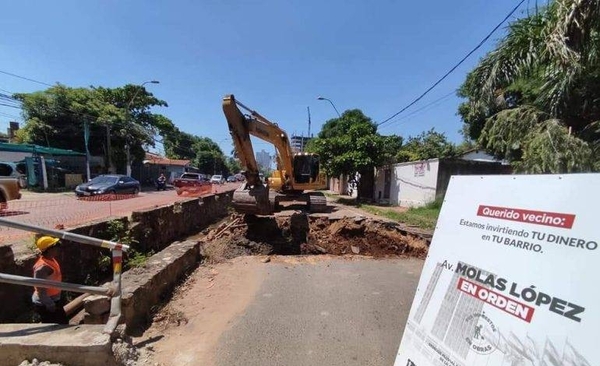Diario HOY | Después de larga espera, iniciaron obras de desagüe pluvial en Molas López
