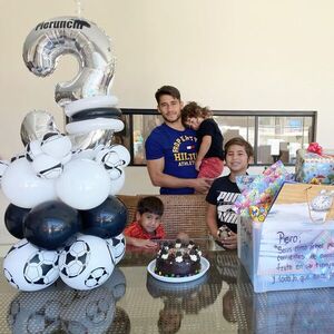 Piero cumple tres añitos y su papá Tito Torres escribió emocionado: “Eres luz en medio de nosotros” - Gente - ABC Color