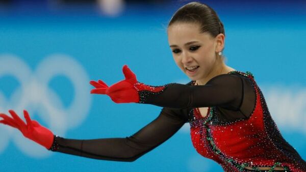Kamila Valieva: el espectacular salto cuádruple que hizo por primera vez una patinadora en Juegos Olímpicos