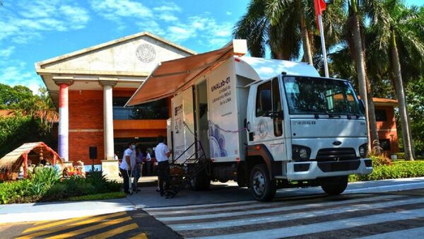 Primer laboratorio móvil de la UNA viajará a Misiones