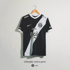 La particular camiseta alternativa de Olimpia que enloquece a sus hinchas