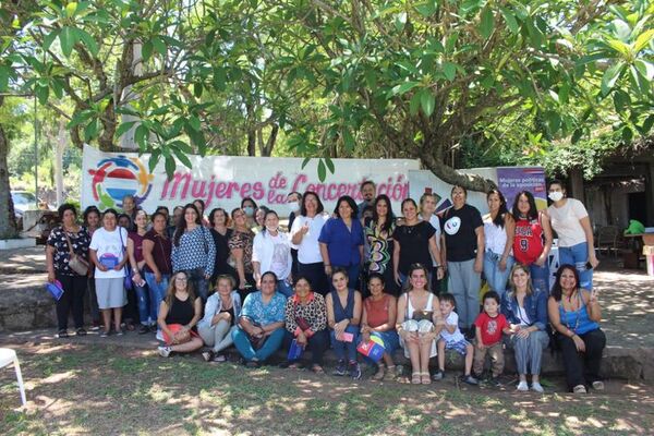 Encuentros de Mujeres de la Concertación de Parguay con miras a la Presidencia 2023  - Nacionales - ABC Color