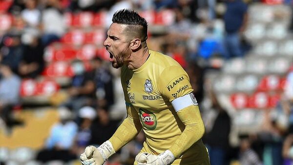 Puebla lidera la Liga MX con Antony Silva como figura