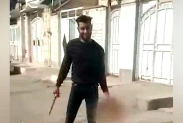 Diario HOY | Escalofriante: hombre decapitó a su esposa de 17 años y paseó su cabeza por la calle