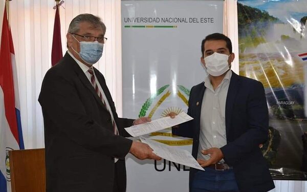 Escuela de Posgrado de la UNE y municipalidad de Franco renuevan convenio