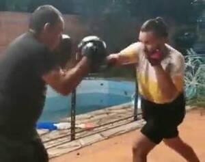 Crónica / [VÍDEO] ¡José Ayala empezó a entrenar onda "Cobra kai"!