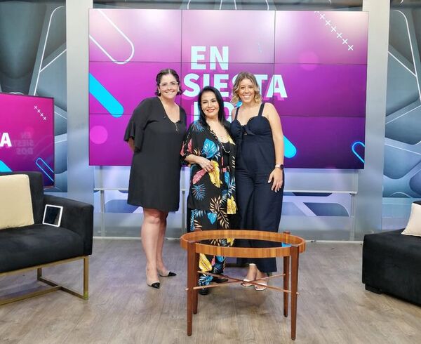 Marizza, “La Reina Morena de la Canción”, visitó Ensiestados - Gente - ABC Color