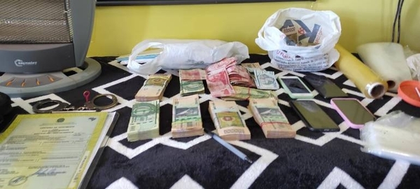Diario HOY | Salto del Guairá: Allanan vivienda utilizada para venta de drogas y capturan a una mujer