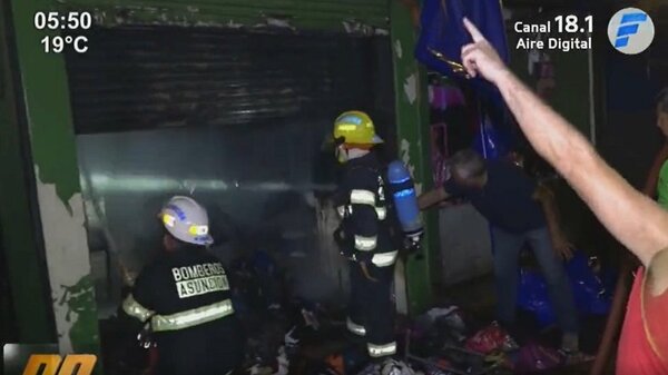 Cortocircuito provoca nuevo incendio en Mercado 4 | Noticias Paraguay