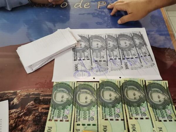 Detienen a actuarios judiciales “truchos”