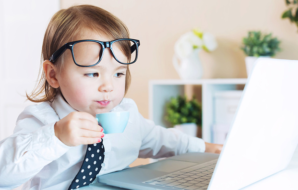 Más actividad al aire libre y menos tecnología, la clave para evitar la miopía infantil