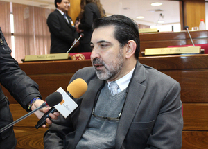 Senador Apuril requerirá al BCP un informe sobre operaciones de Cartes - El Trueno