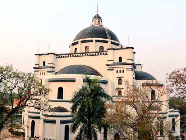 Reforzarán seguridad y controles en la Basílica de Caacupé · Radio Monumental 1080 AM