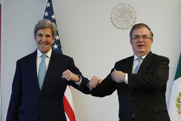 Kerry dice que EEUU respeta la soberanía de México ante reforma energética - MarketData