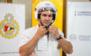 Salvar vidas en accidentes de moto mediante el uso correcto del casco