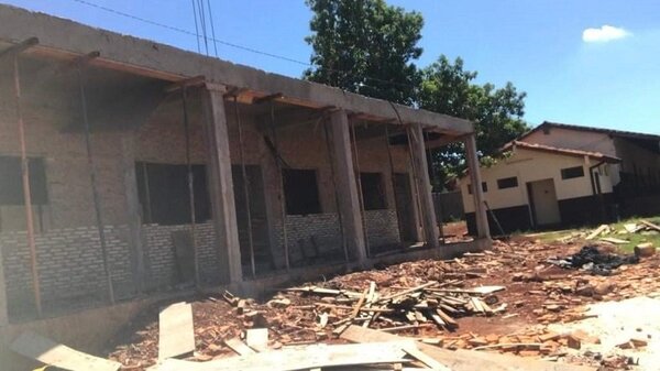Pese a problemas de infraestructura, casi 90 % de escuelas públicas de CDE irán a clases presenciales | Noticias Paraguay