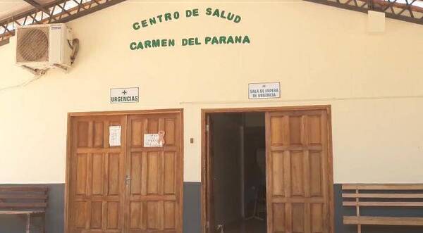 Crónica / Arañó, golpeó y hasta rompió el guardapolvo de una doctora que la atendió