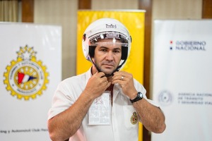 Campaña busca salvar vidas en accidentes de moto mediante el uso correcto del casco - Paraguay Informa