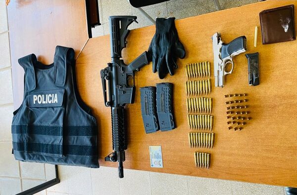 Detienen a uruguayo que llevaba armas de asalto y un chaleco antibalas en su equipaje - Megacadena — Últimas Noticias de Paraguay