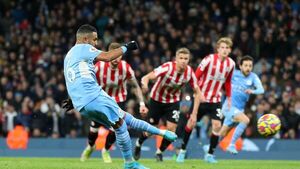 Manchester City se distancia