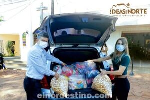 Próximos al prójimo: Familia Echagüe Romero realiza donativo de víveres que recibieron como regalo de enlace matrimonial