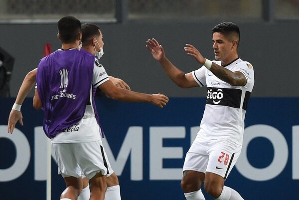 Olimpia debuta ganando, pero le 'hizo precio' a César Vallejo