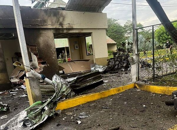 Dos muertos y 5 heridos en atentado con explosivos contra Ejército colombiano - Mundo - ABC Color