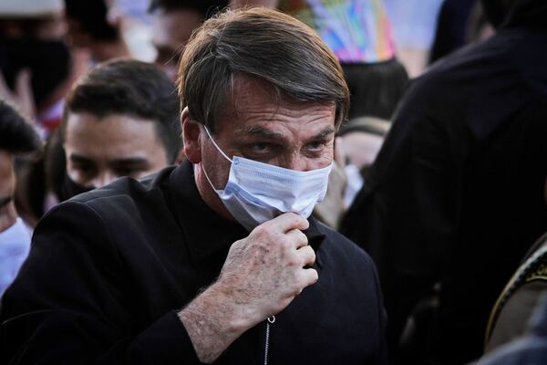 Bolsonaro compara ideología nazista con comunismo y pide su repudio - Mundo - ABC Color