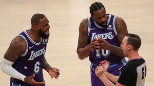 Los Lakers vuelven a fracasar y Magic Johnson lo siente