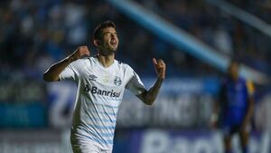 Mathías Villasanti anota para Gremio en el Campeonato Gaúcho