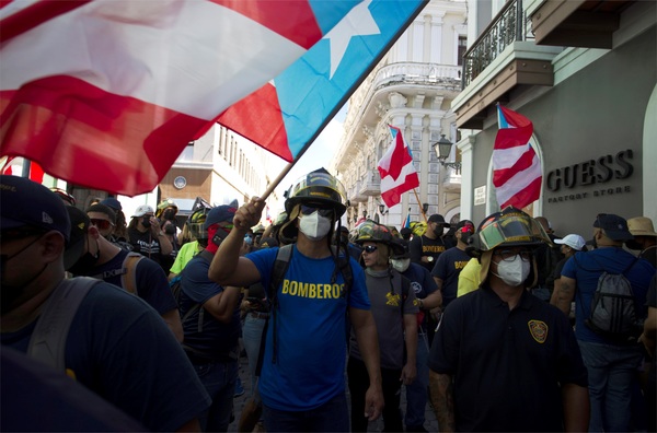 Bad Bunny expresa su apoyo a las protestas de los empleados públicos puertorriqueños - MarketData