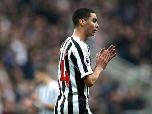 Miguel Almirón recibe su cumpleaños 28 con bajo rendimiento futbolístico
