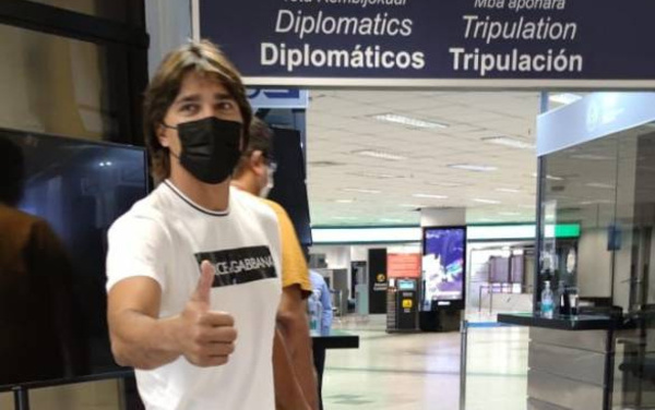 Crónica / “Gracias Paraguay”, primeras palabras del fichaje del año