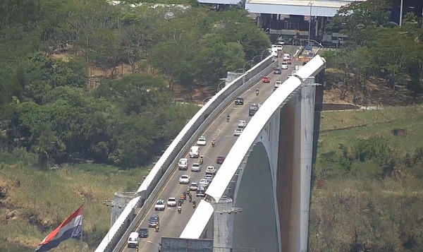 Paraguay exceptúa test de PCR a viajeros del Mercosur - La Clave