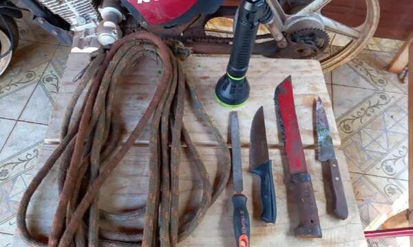 Policía se incauta de evidencias en allanamientos por abigeato en Carmen del Paraná – Prensa 5