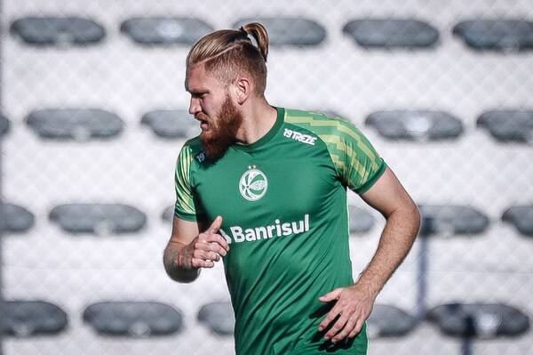 Crónica / Habilitado el “Vikingo” Pitta quien podría debutar hoy mismo en el Juventude rapai