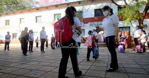 La Nación / Sector de calzados destaca repunte del 50% tras vuelta a clases