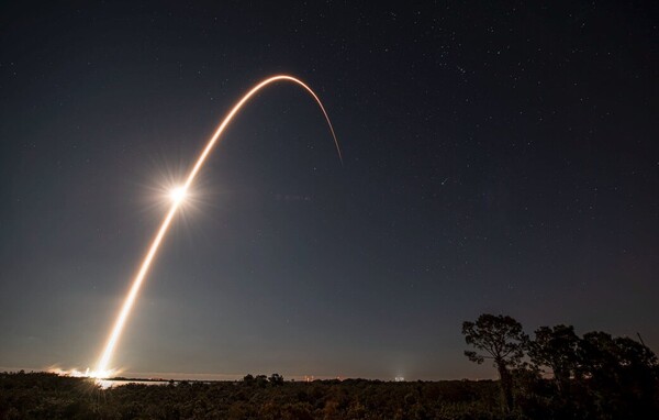 Una tormenta solar provoca la destrucción del 80% de los satélites de Starlink lanzados este mes - El Observador