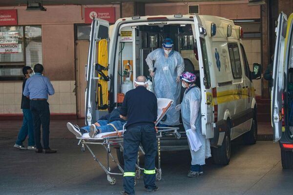 Ómicron dispara ingresos a UCI y muertes en Chile - Mundo - ABC Color