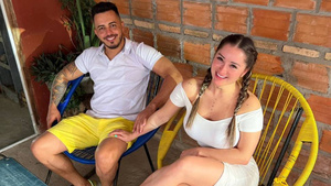 Crónica / La modelo estanciera presenta a su novio