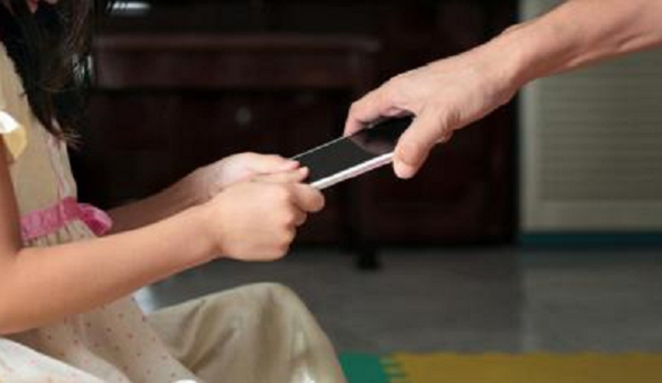 Adolescente se quitó la vida porque le sacaron el celular - Noticiero Paraguay