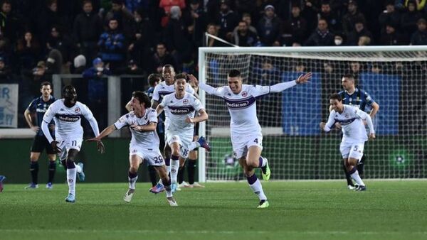 Fiorentina sorprende al Atalanta y pasa a semifinales