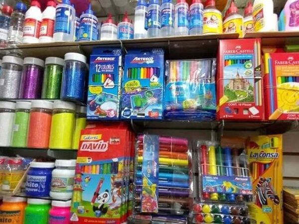 Comerciantes expectantes por la vuelta a clases - ADN Digital
