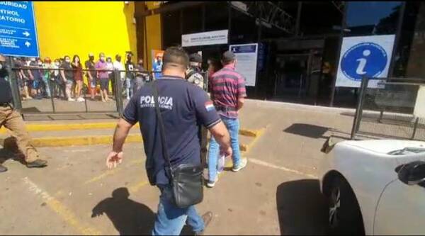 Crónica / Rapai detenido en San Rita ya fue expulsado a su país