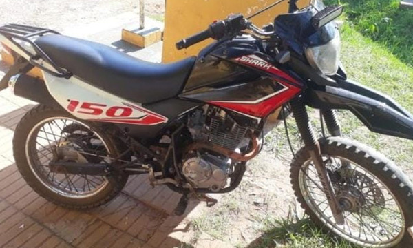 Hallan motocicleta abandonada en Coronel Oviedo - OviedoPress