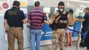 Expulsan a brasileño con orden de captura por homicidio y tráfico de drogas
