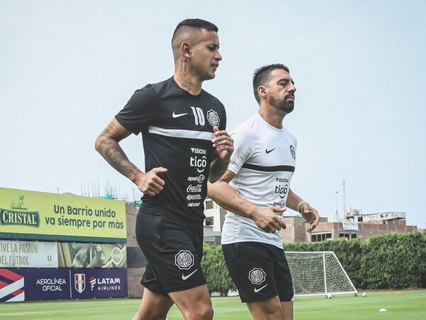“No estamos finos y nos puede costar caro una eliminatoria” - Olimpia - ABC Color